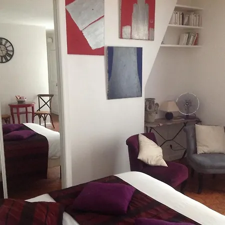 Big Studio In The Marais Appartamento Parigi